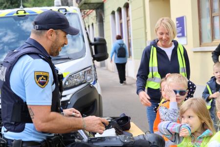 Otroci kamniških šol in vrtcev rajali na Glavnem trgu in se učili o trajnostni mobilnosti (38)